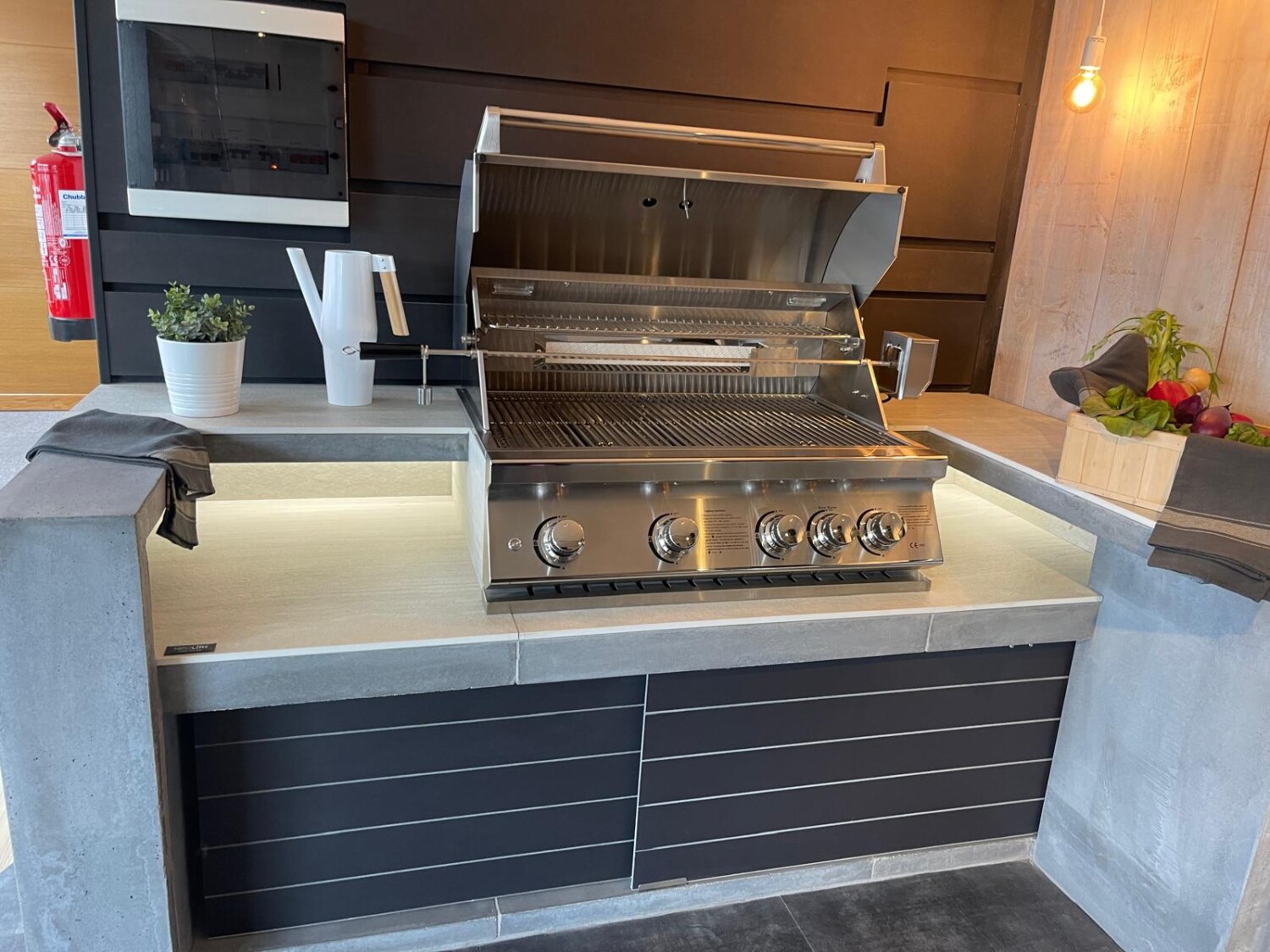 Tahuna 4-Burner Built-In BBQ – 304 Stainless Steel LPG - Image 4